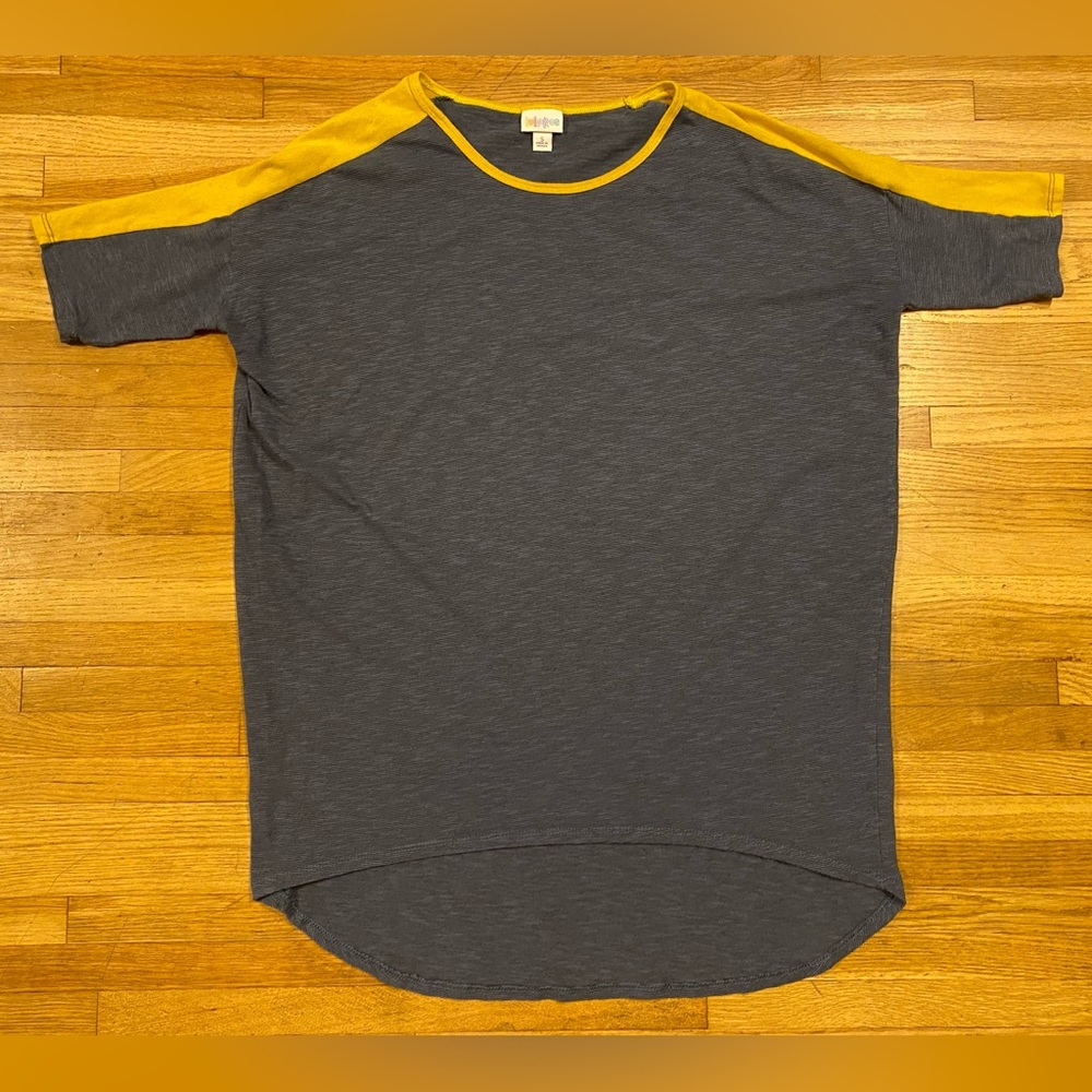 Lularoe shirt